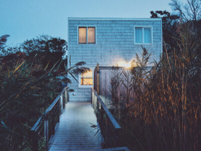 Modern secluded house (Sample Listing)