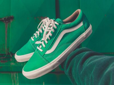 Vans Old Skool shoes (Sample Listing)